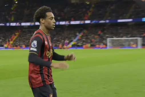 [Goal] Donnarumma's poor clearance from a charge, Tyler Adams' volley levels the score