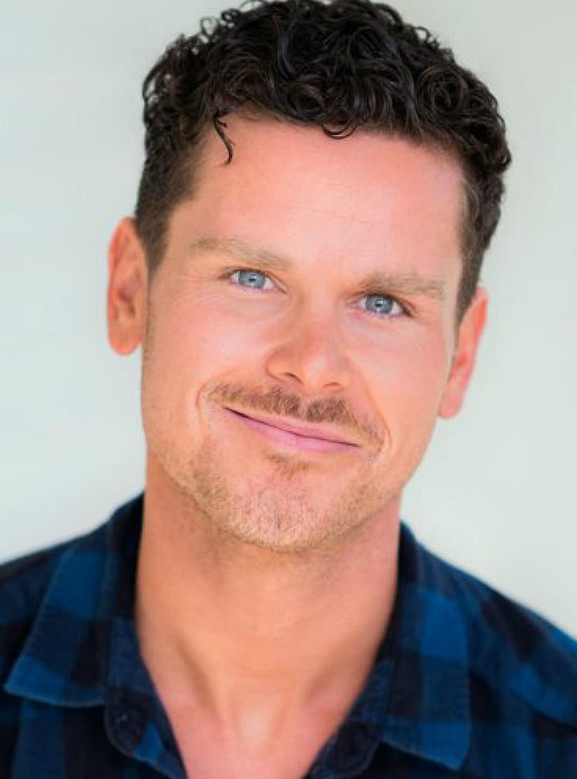 actor Benny Barrett large photo