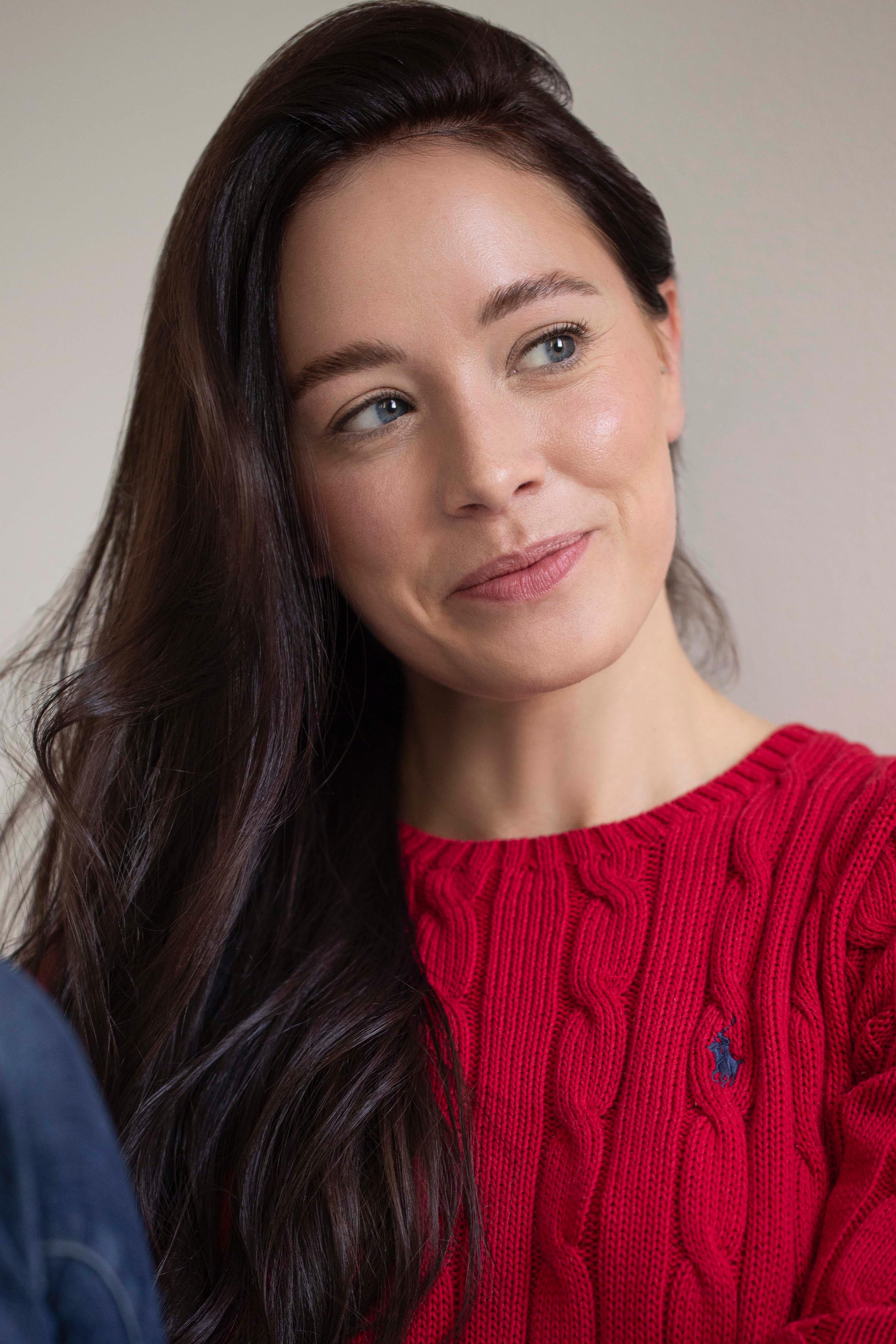 actor Elizabeth Longshaw large photo