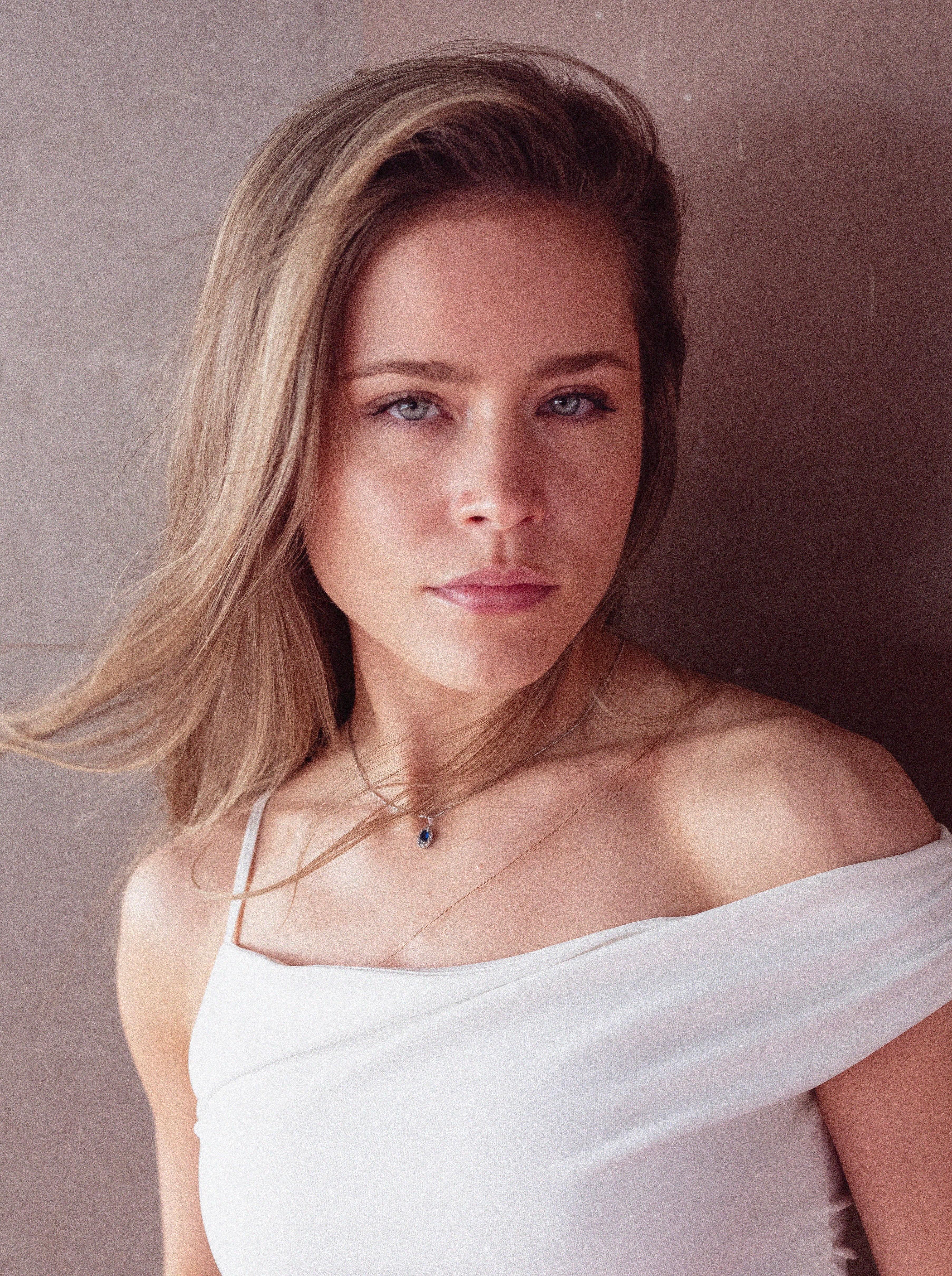 actor Kasia Pachelska large photo