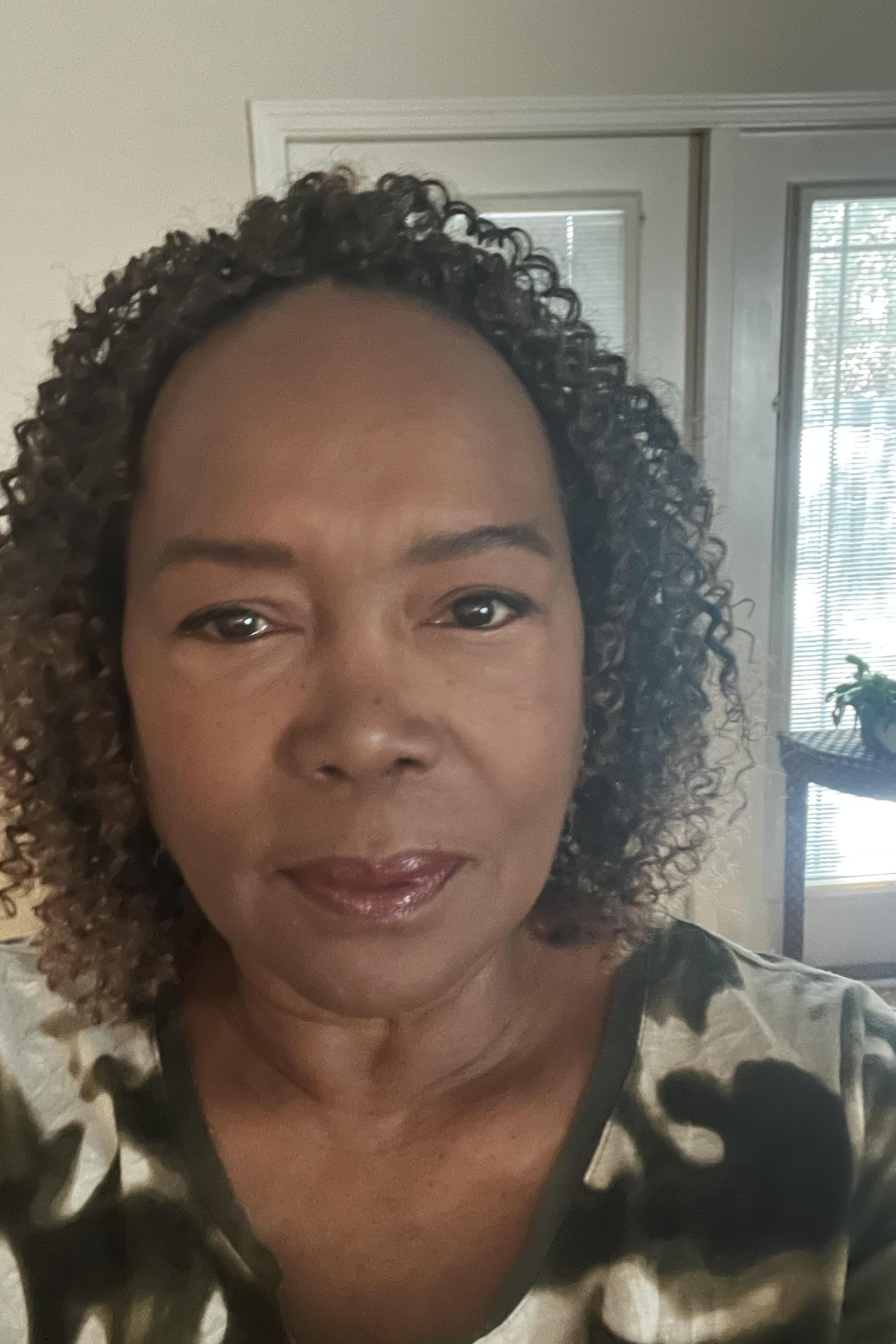 actor Theresa Moore King large photo