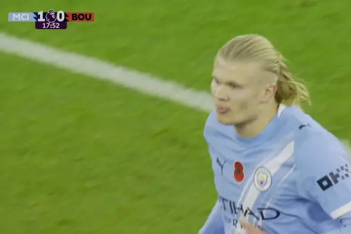 [Goal] Both head and feet! Haaland's half-court run and composed powerful shot find the net