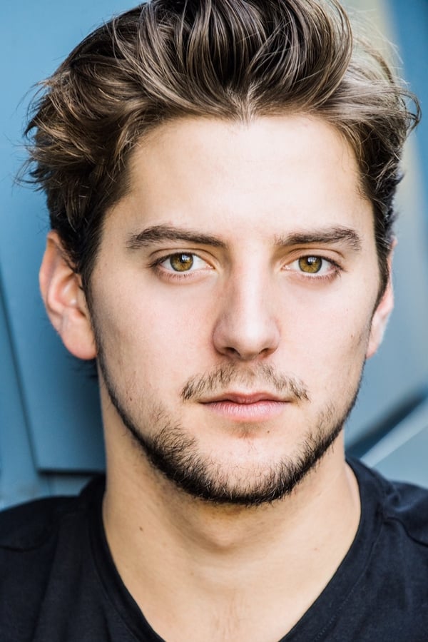 actor Gabriel Lemire large photo