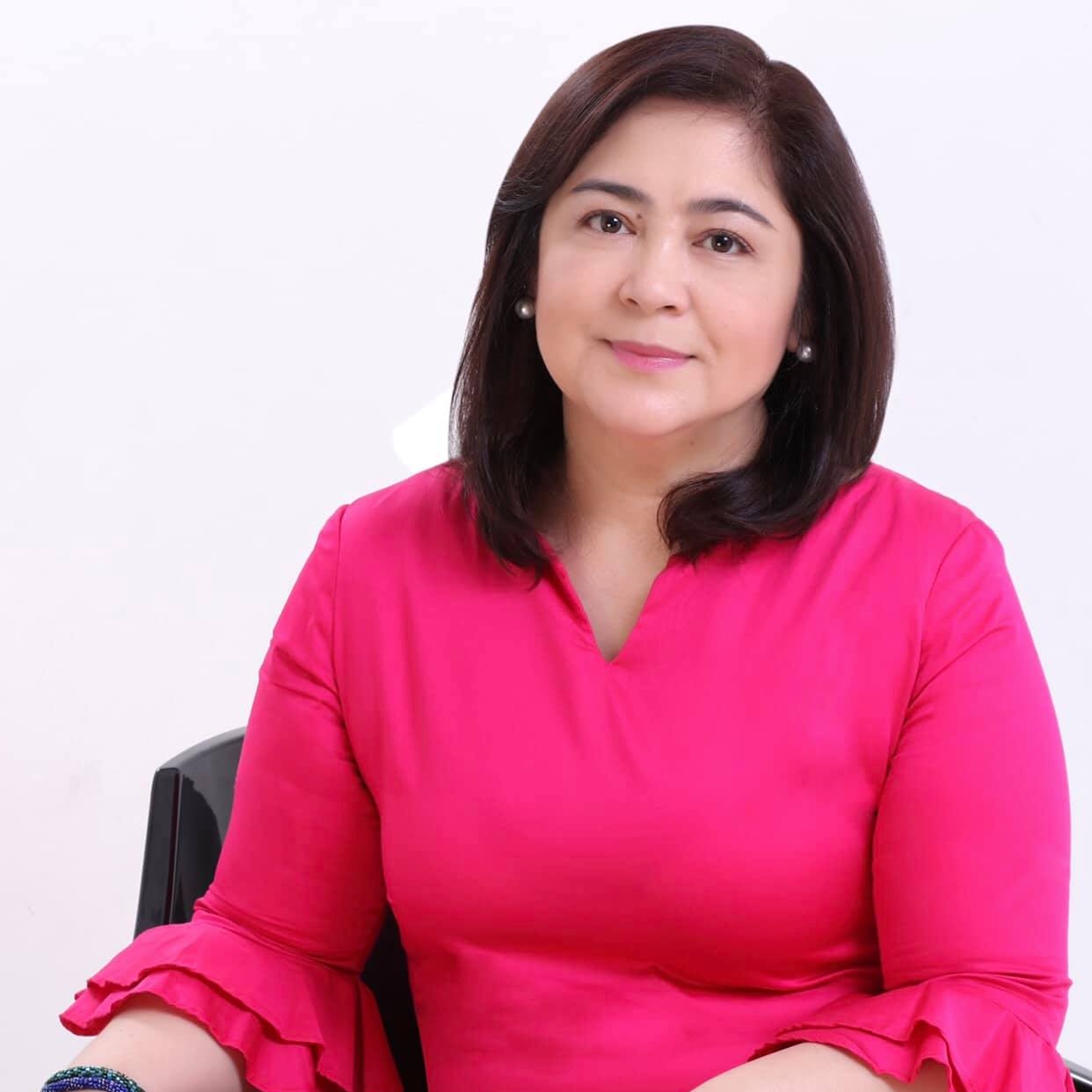 actor Gigi de la Riva large photo