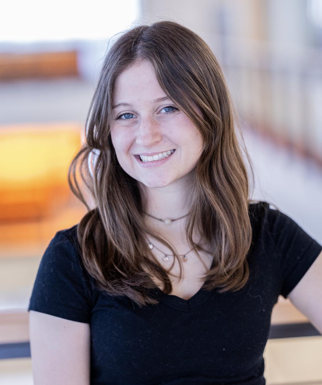 actor Michelle Snow large photo