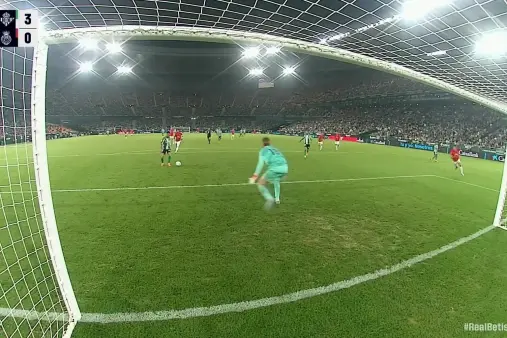 [Highlights] Even the 'Round God' slips! Anthony's golden chance saved by defender