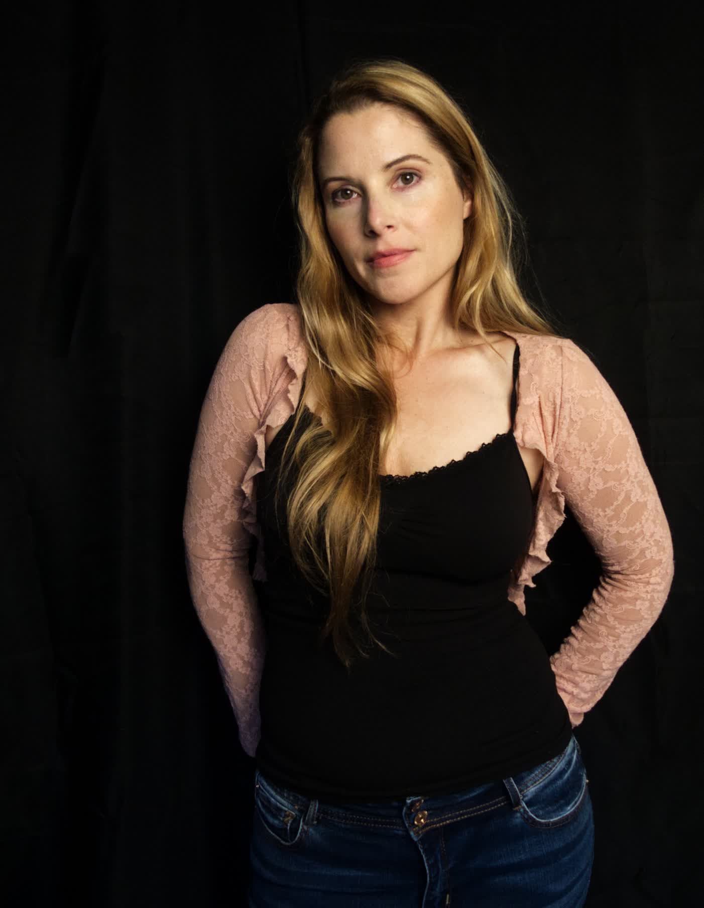 actor Jennifer Bryer large photo