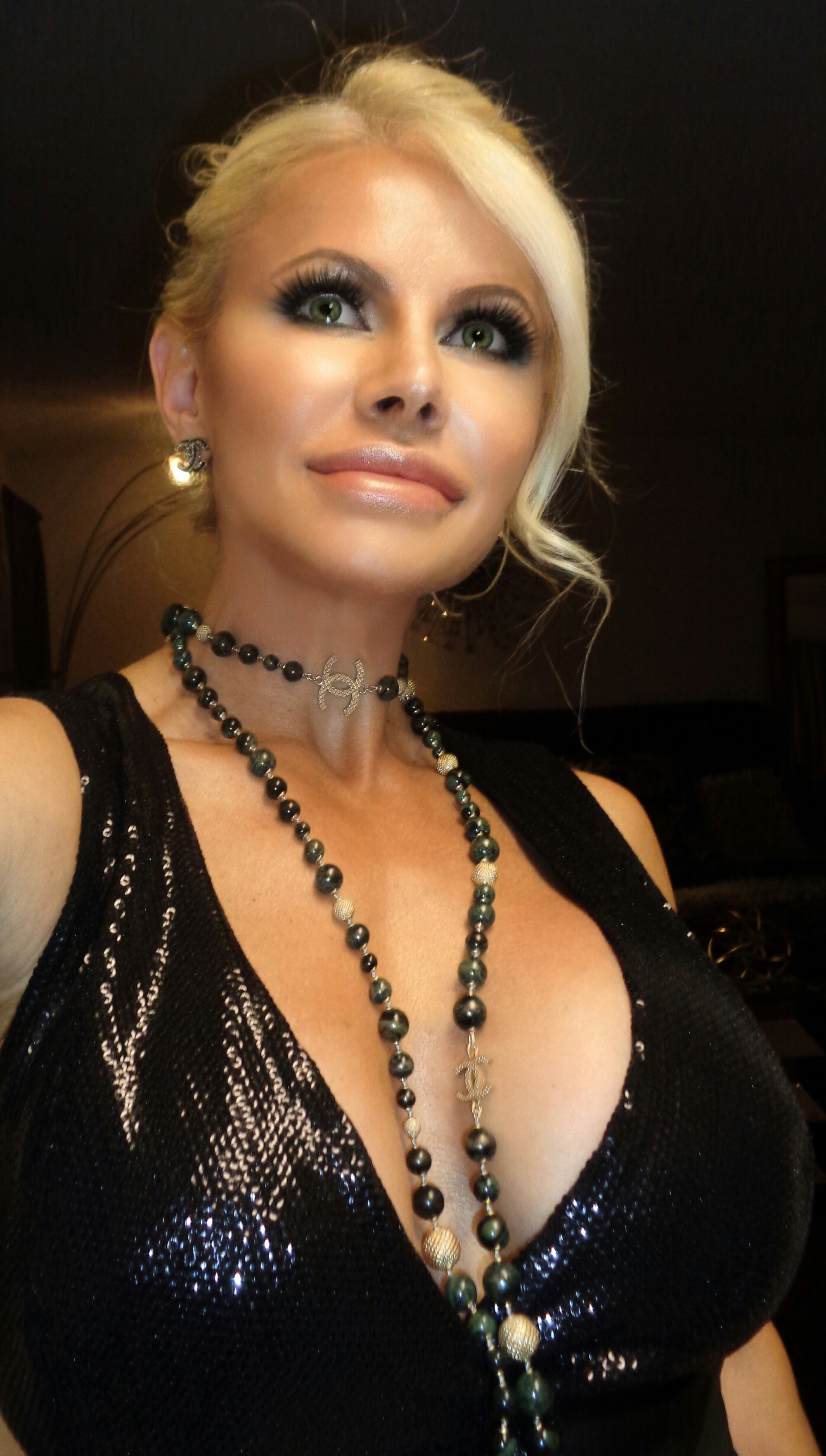 actor Arina Manta large photo