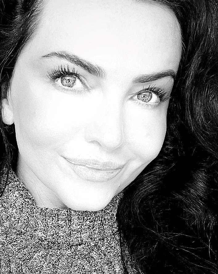 actor Gianna Aspencade large photo