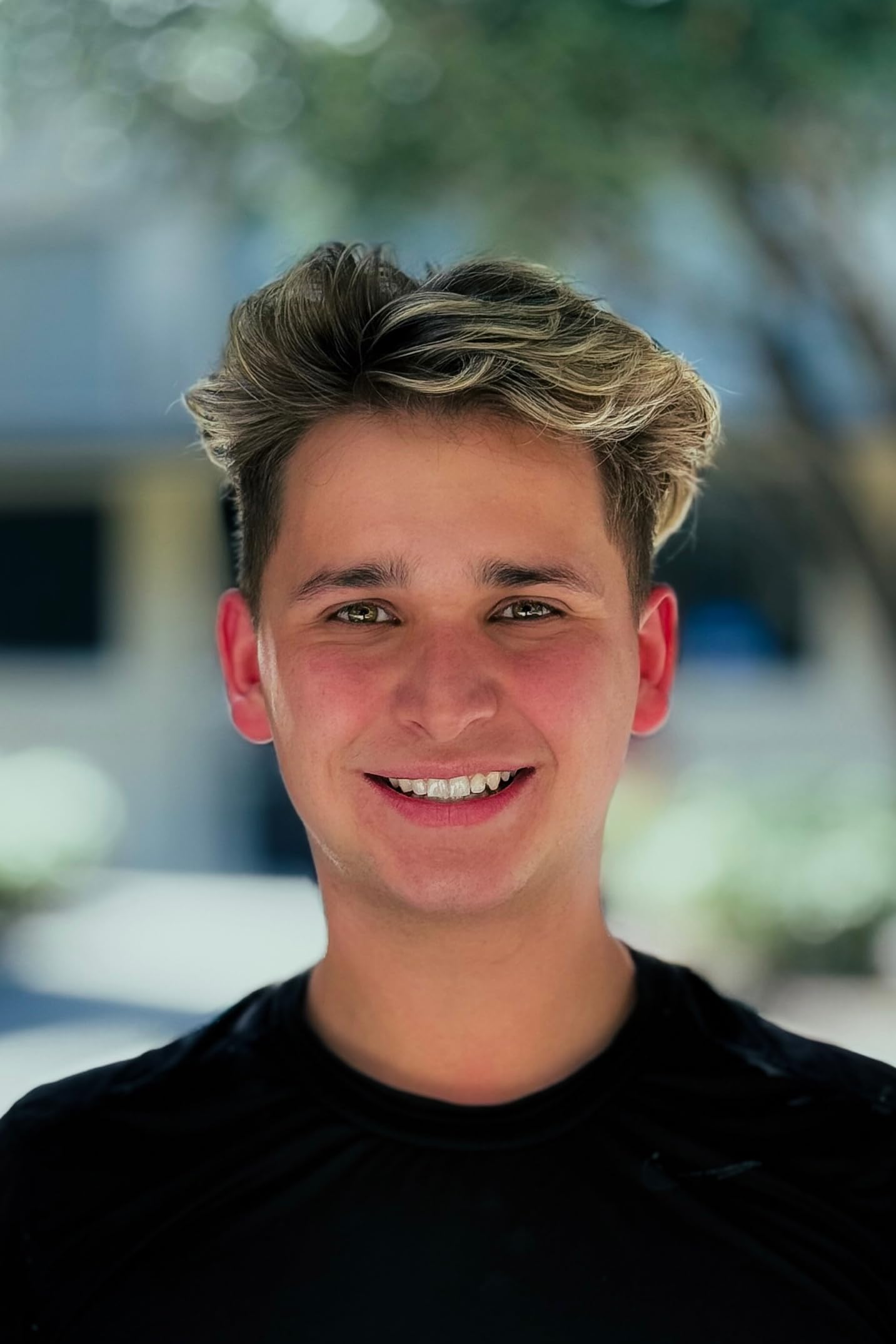 actor Alec Ybarra large photo