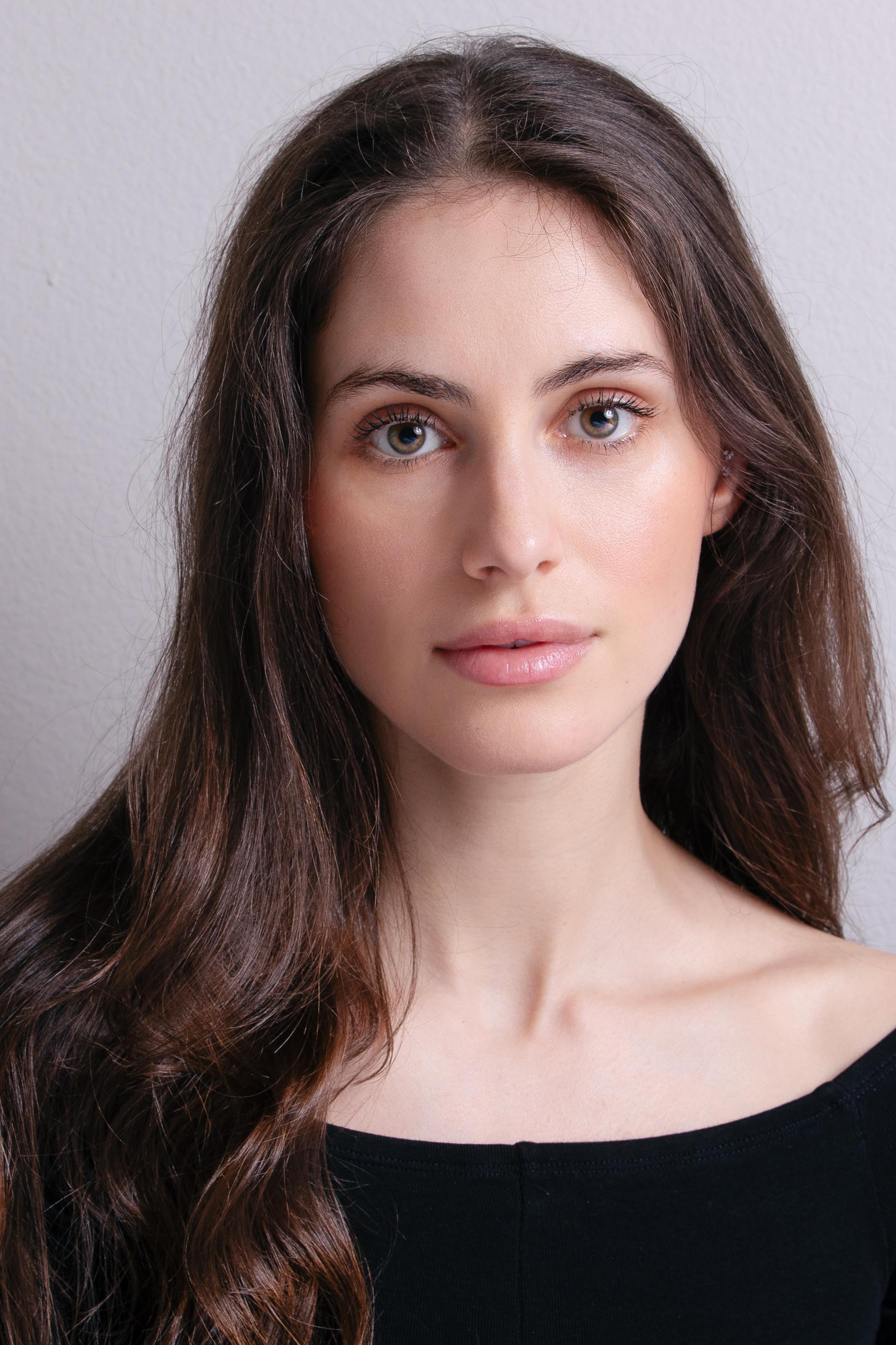 actor Yasmin Karssing large photo