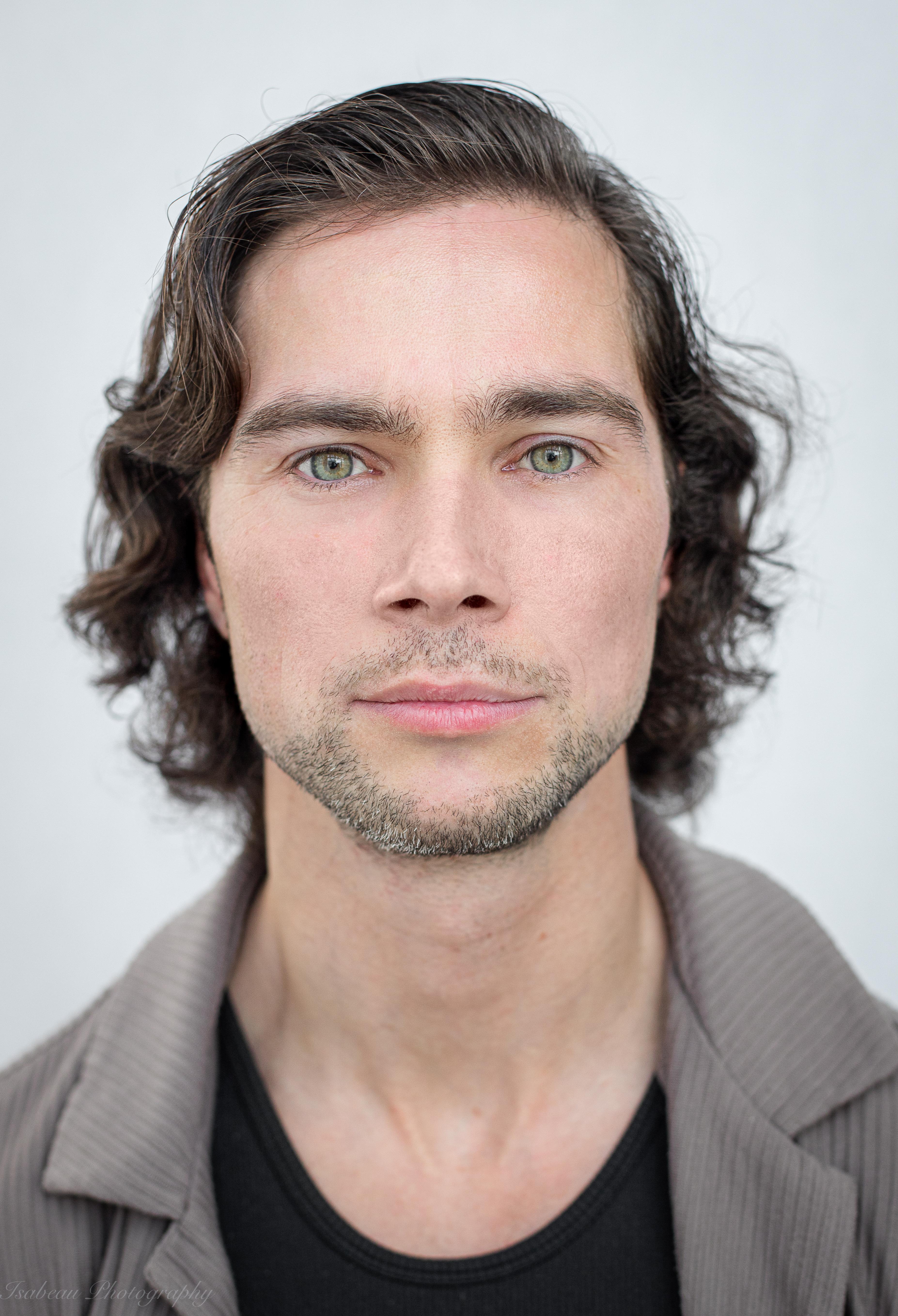 actor Milan Swagers large photo