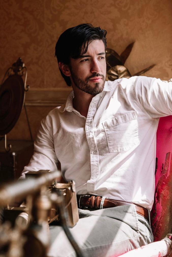 actor Adam Moses large photo