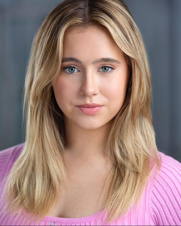 actor Mia Kowalski large photo