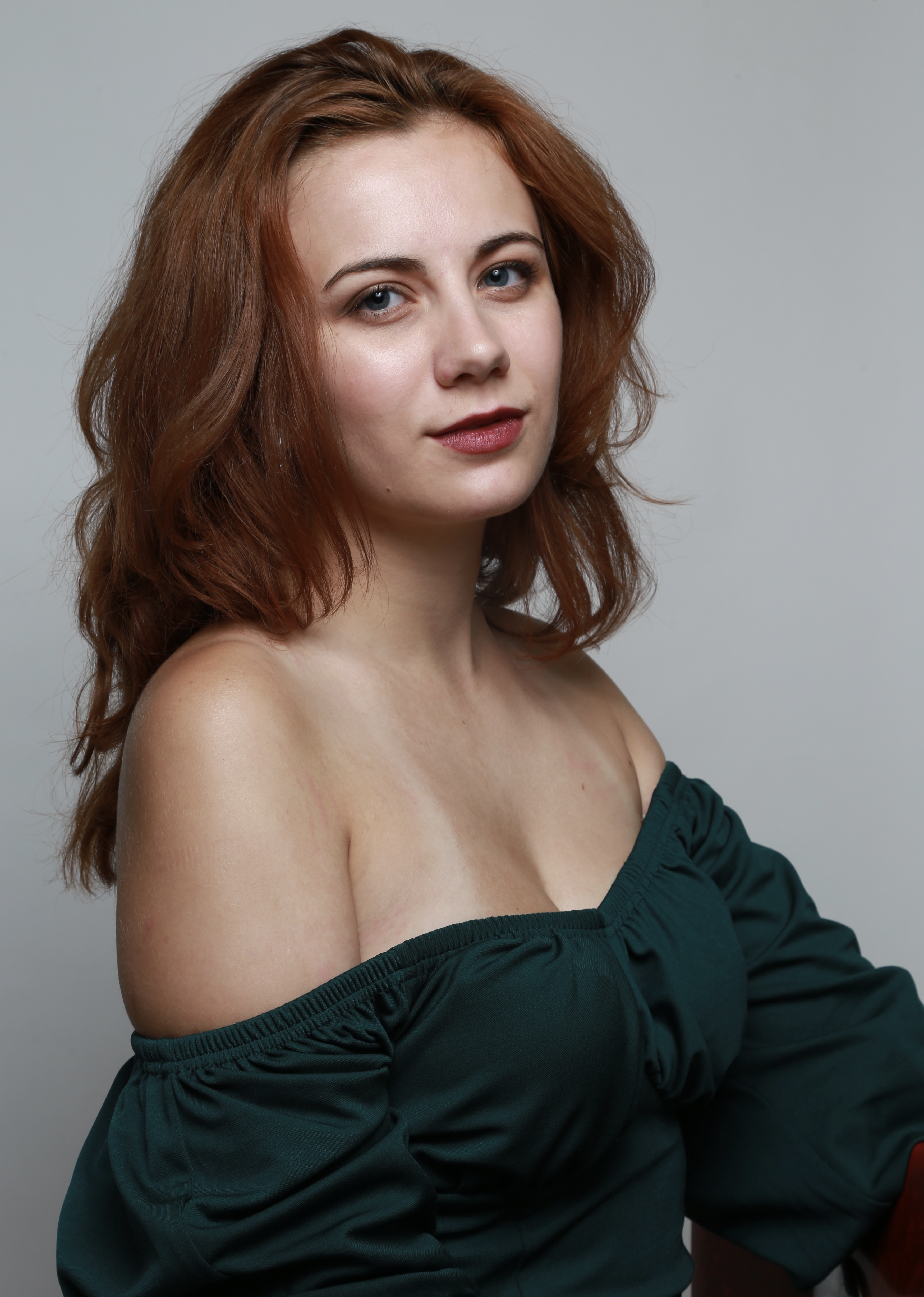 actor Haley Zega large photo