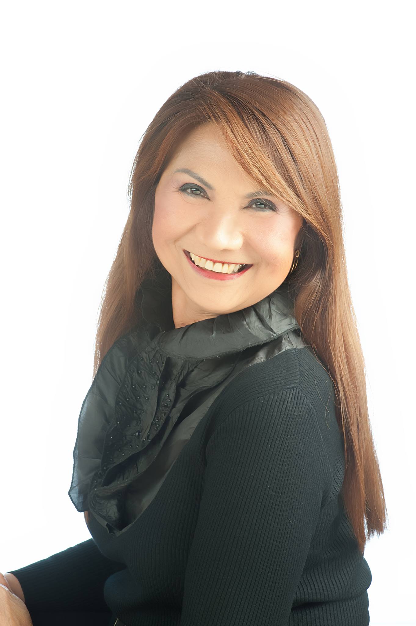 actor Zenie Low large photo