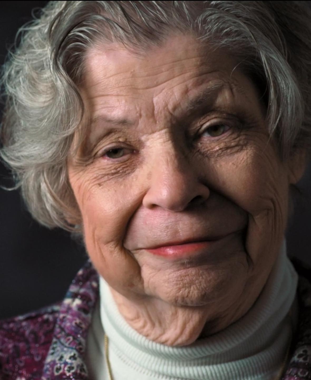 actor Sarah Ratley large photo