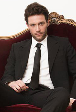 actor Mauro Álvarez large photo