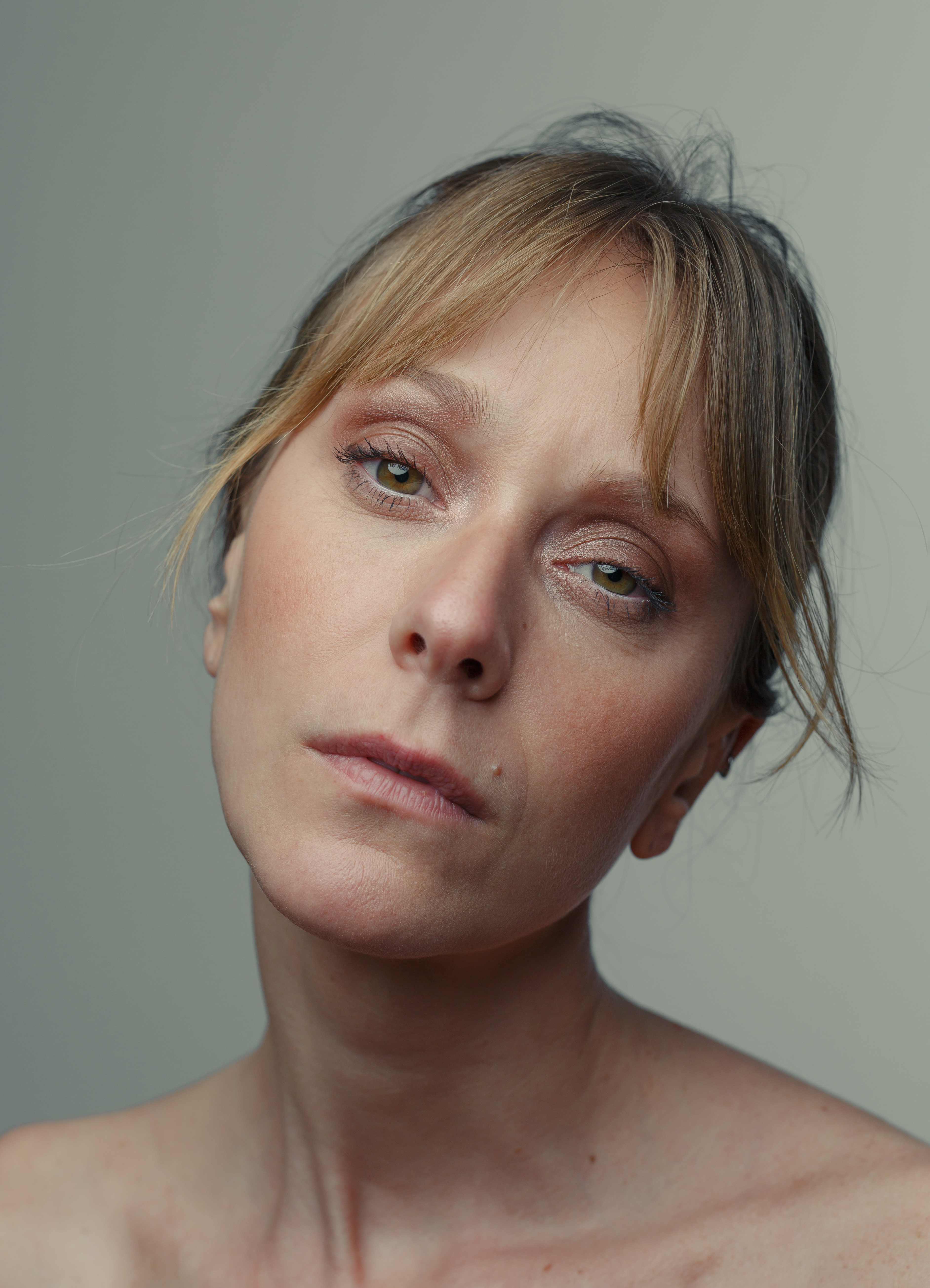 actor Caroline Abras large photo