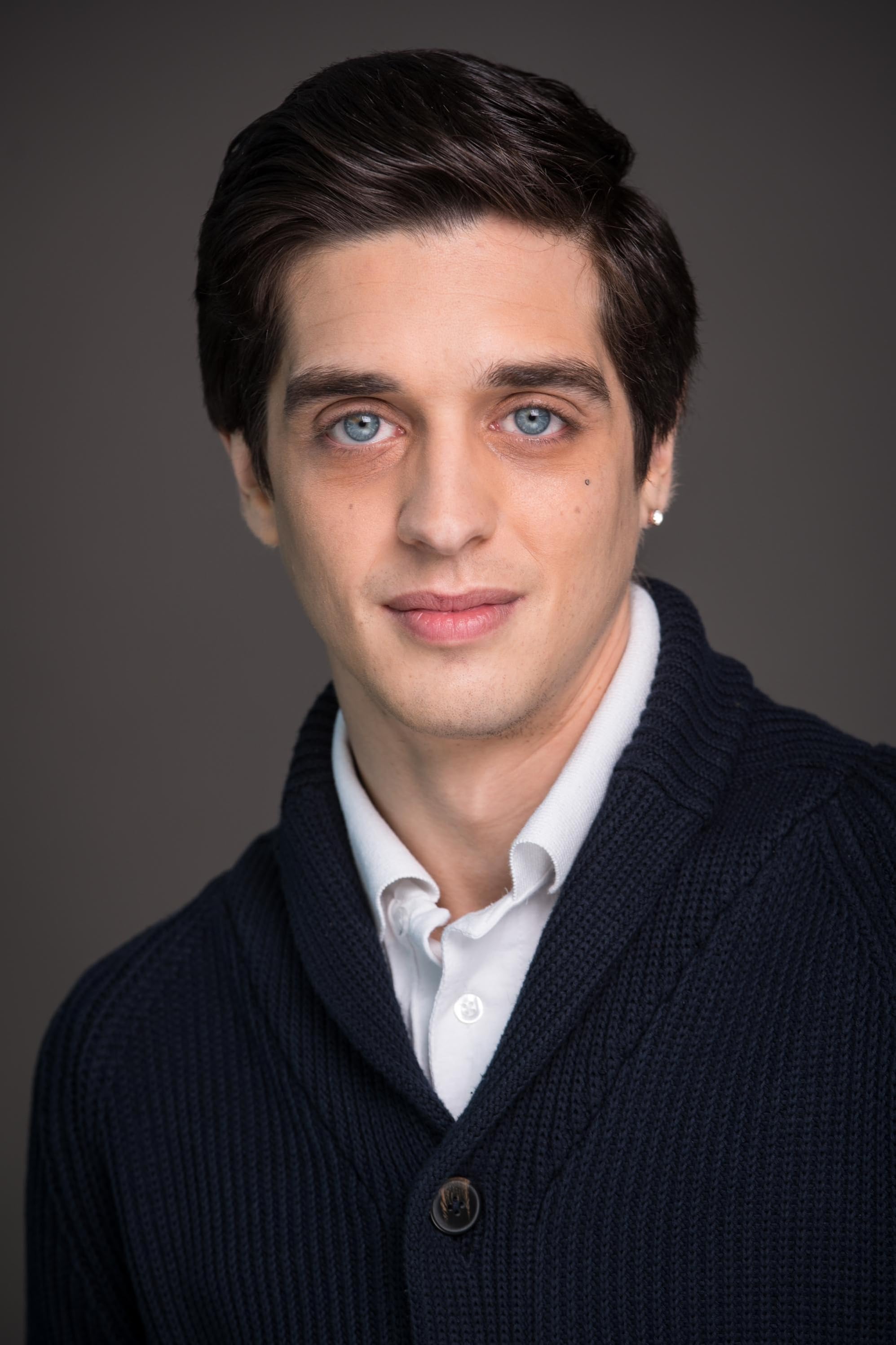 actor Liam Raymond Dib large photo