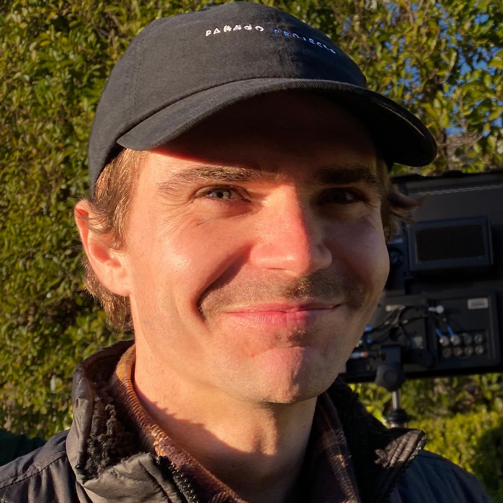 actor Ian Barling large photo