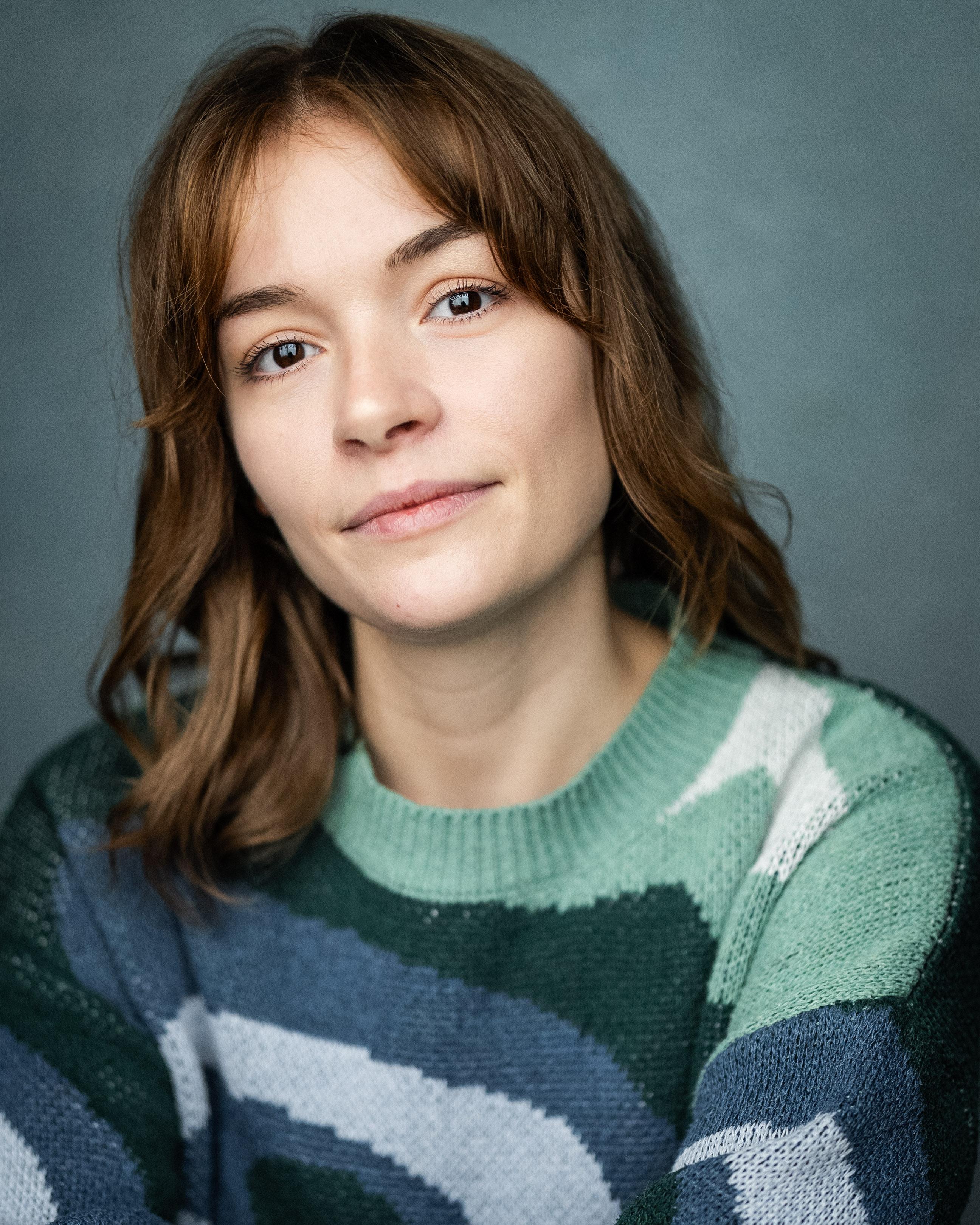 actor Alyssa Haymor large photo