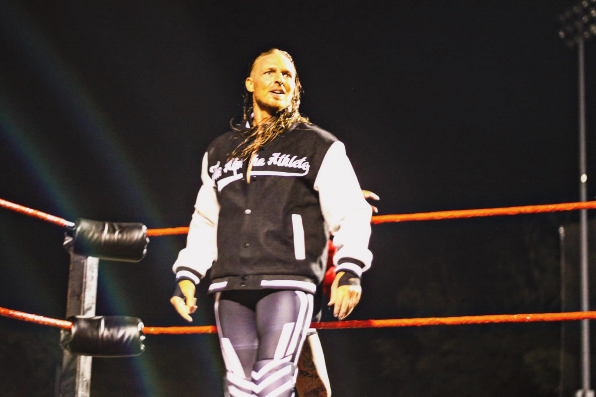 actor Chris Owens large photo