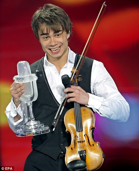 actor Alexander Rybak large photo