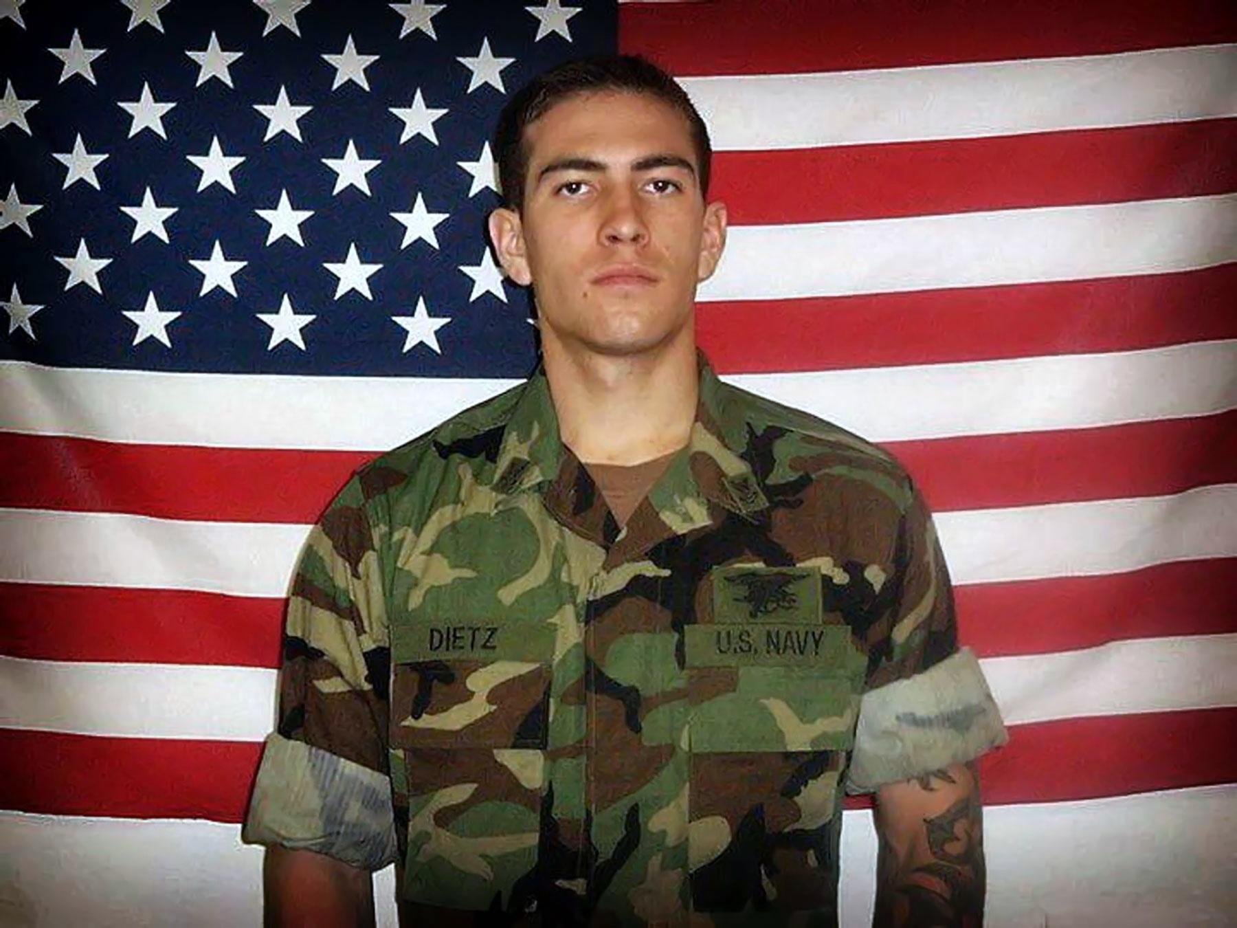 actor Danny Dietz large photo