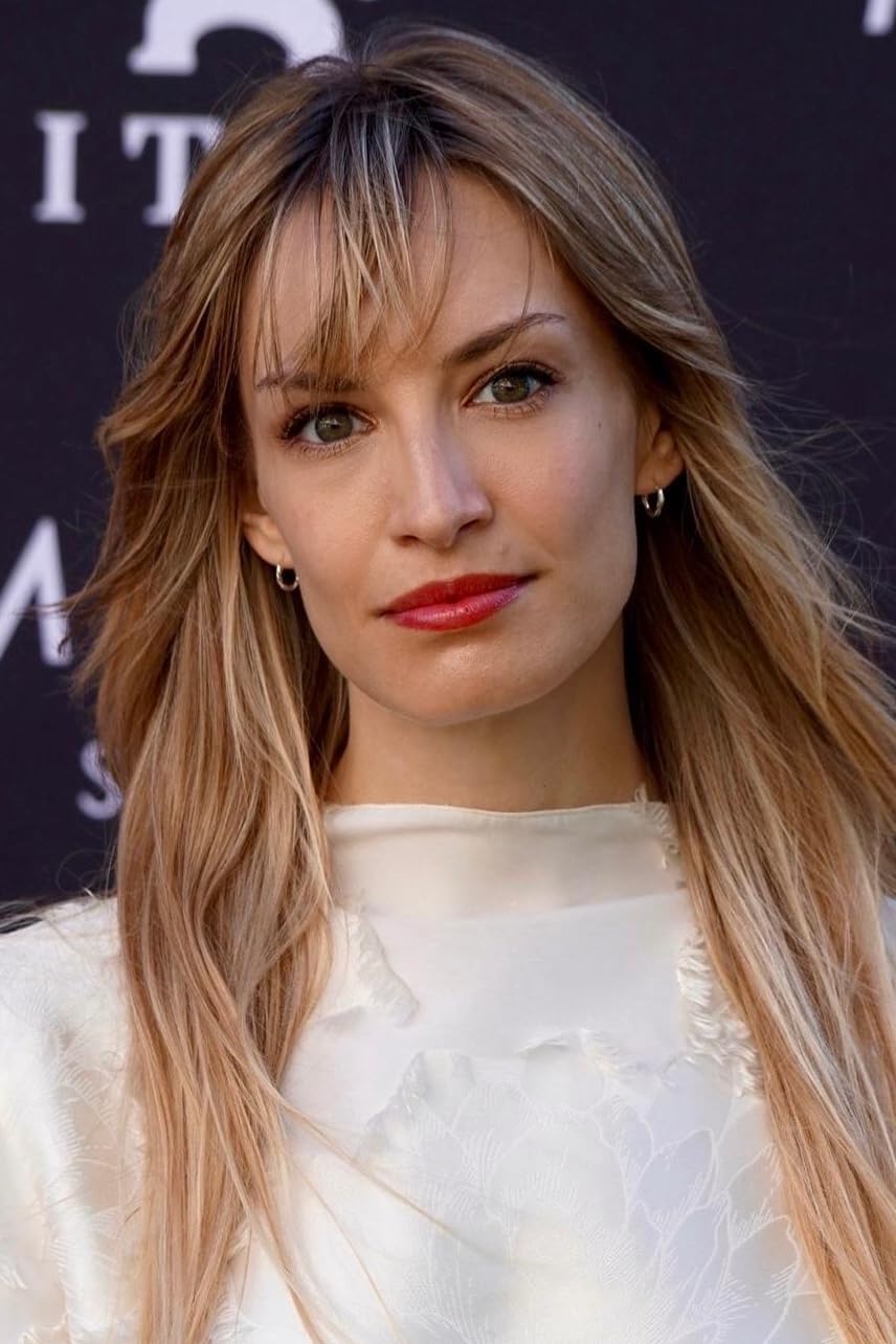 actor Caro Derkx large photo