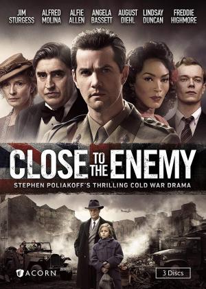 Close to the Enemy [Spanish]