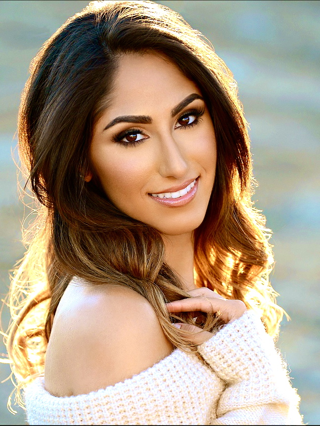 actor Mojan Nourbakhsh large photo