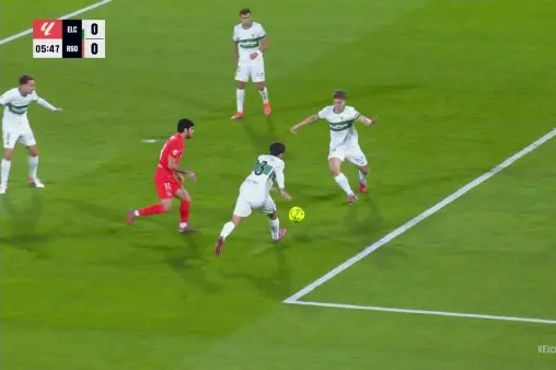 [Highlights] A close call! Elche's backline clearance error nearly results in an own goal off a rebound