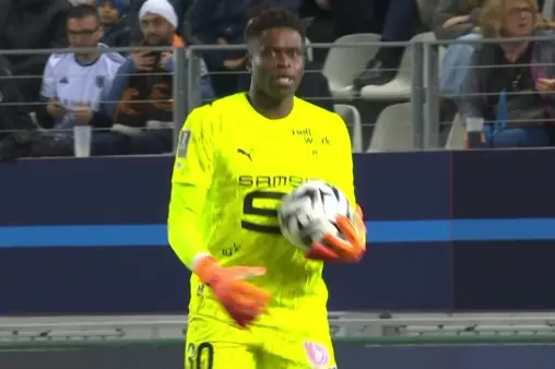 [Highlights] Otavio heads home from corner, keeper saves on the line