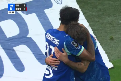 [Goal] Seals the win! O'Reilly beats opponent down the right and crosses, Aubameyang scores with a diving header