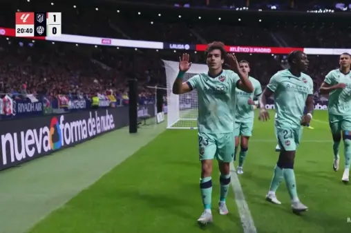 [Goal] Facing former club! Manu Sánchez makes a late run to the far post and scores with a diving header