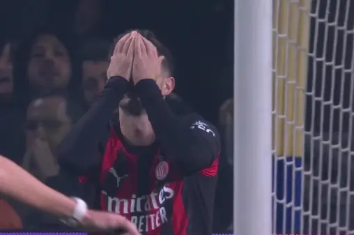 [Highlights] Missed chance! Leao's clever heel pass, Pulisic's one-on-one shot wide