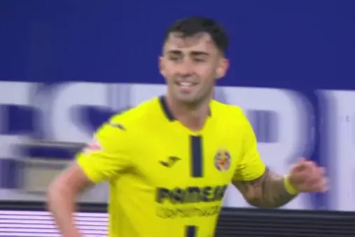 Quick counterattack! Villarreal's rapid break leads to Moreiro's shot and rebound goal