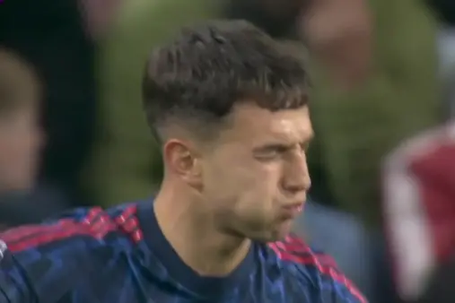 [Highlights] Trossard's sudden diagonal pass into the box, Zubimendi makes a run and shoots wide