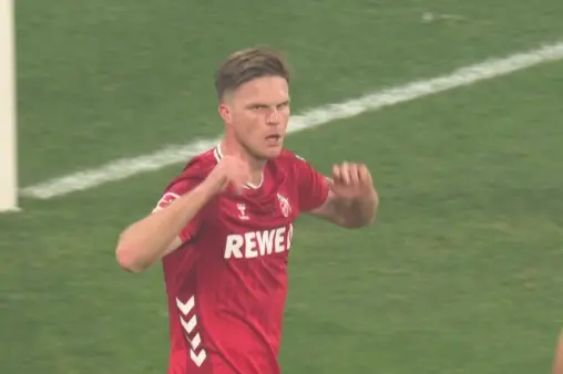 [Highlights] Birt cuts inside past defender in the box, low shot to near post saved by goalkeeper