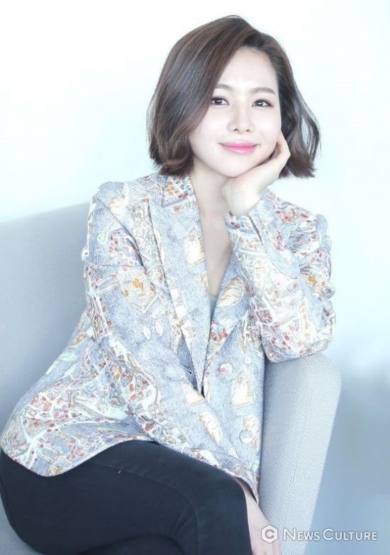 actor Lee Ji-hye large photo