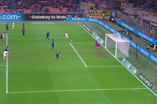 [Highlights] Luca Pellegrini makes a late run, narrow-angle shot saved by Sommer