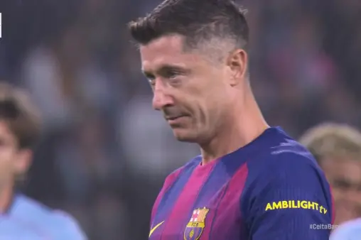 [Goal] Alonso handles the ball in the box, Lewandowski converts the penalty to score