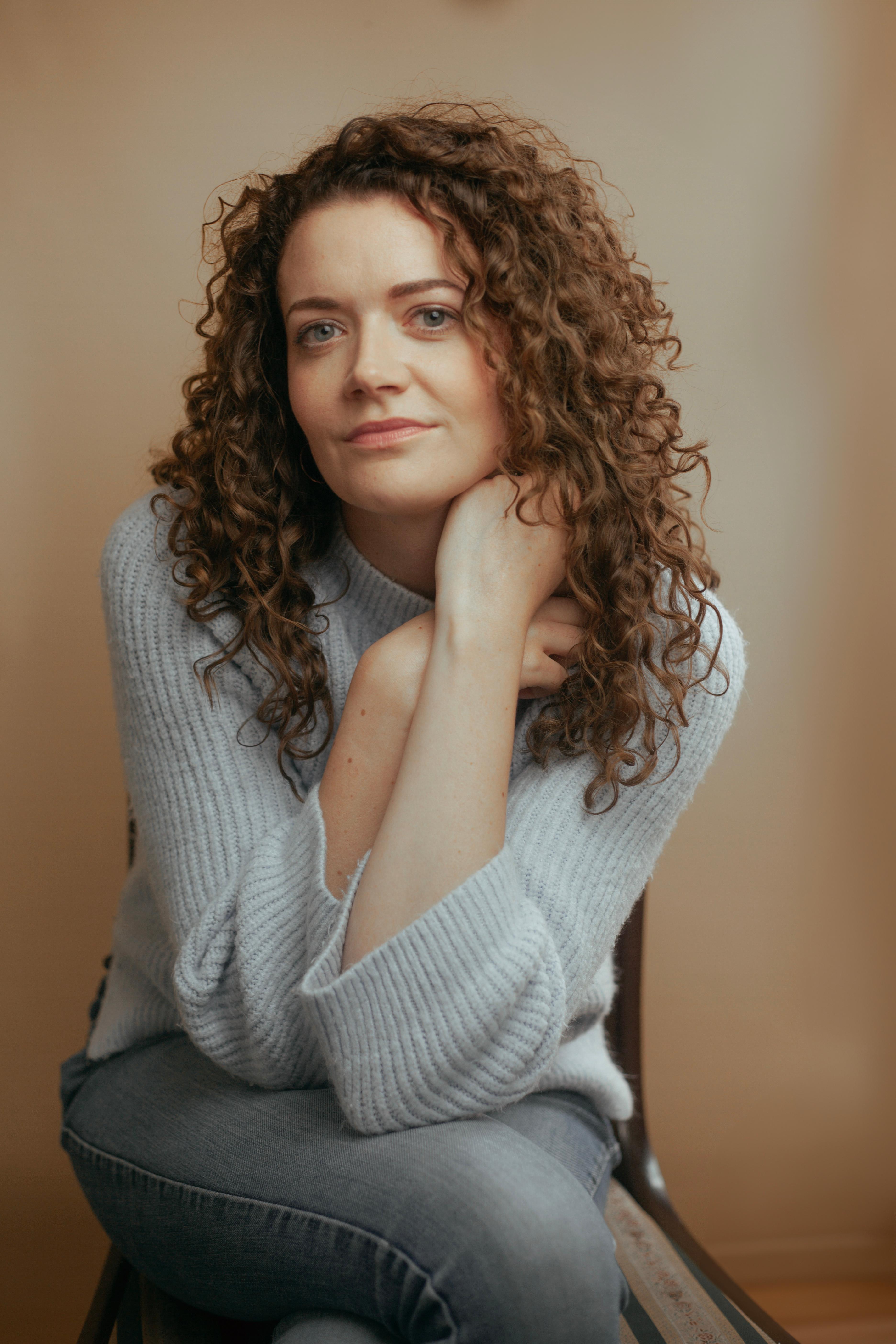 actor Laura Dee large photo