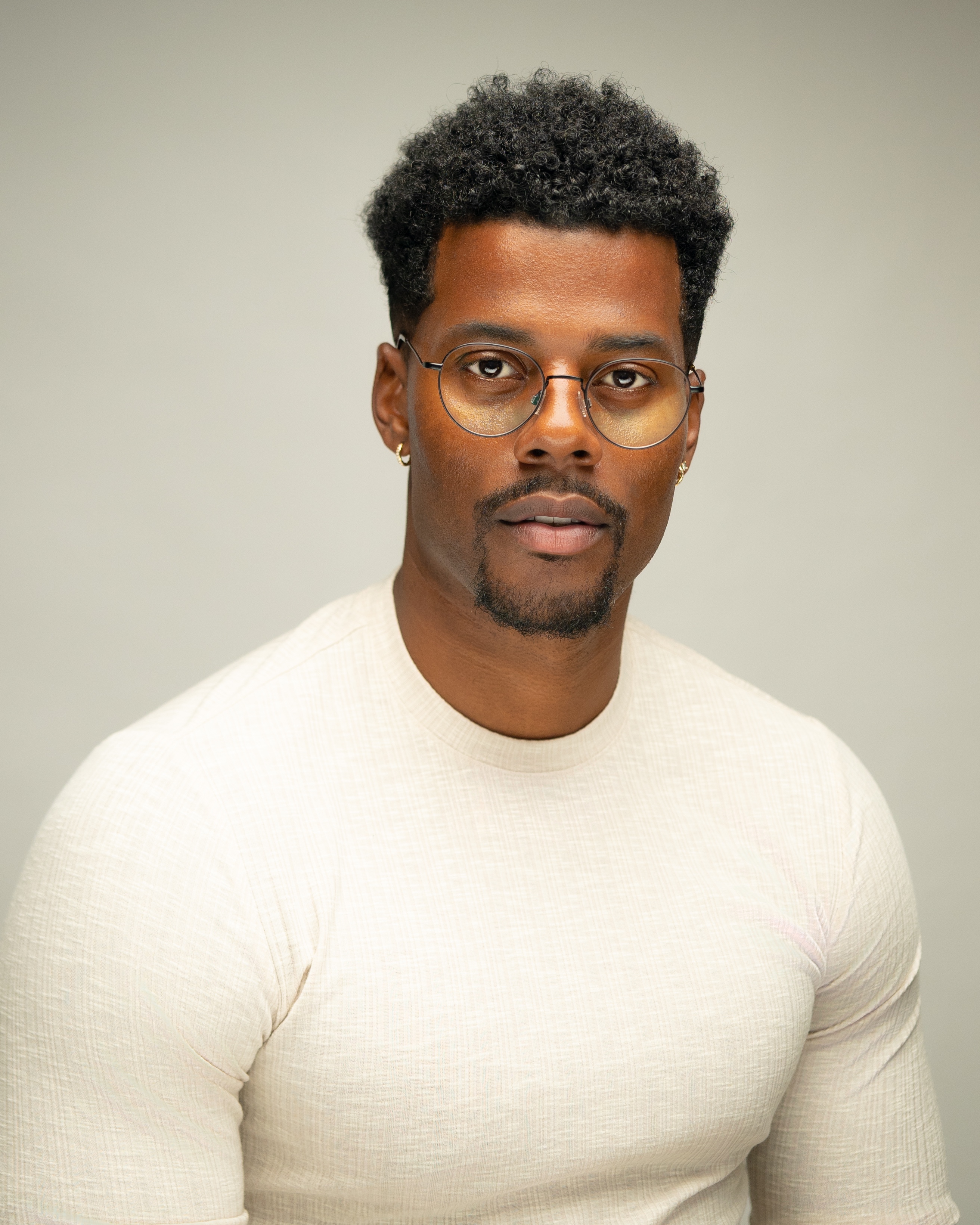 actor Obio Jones large photo