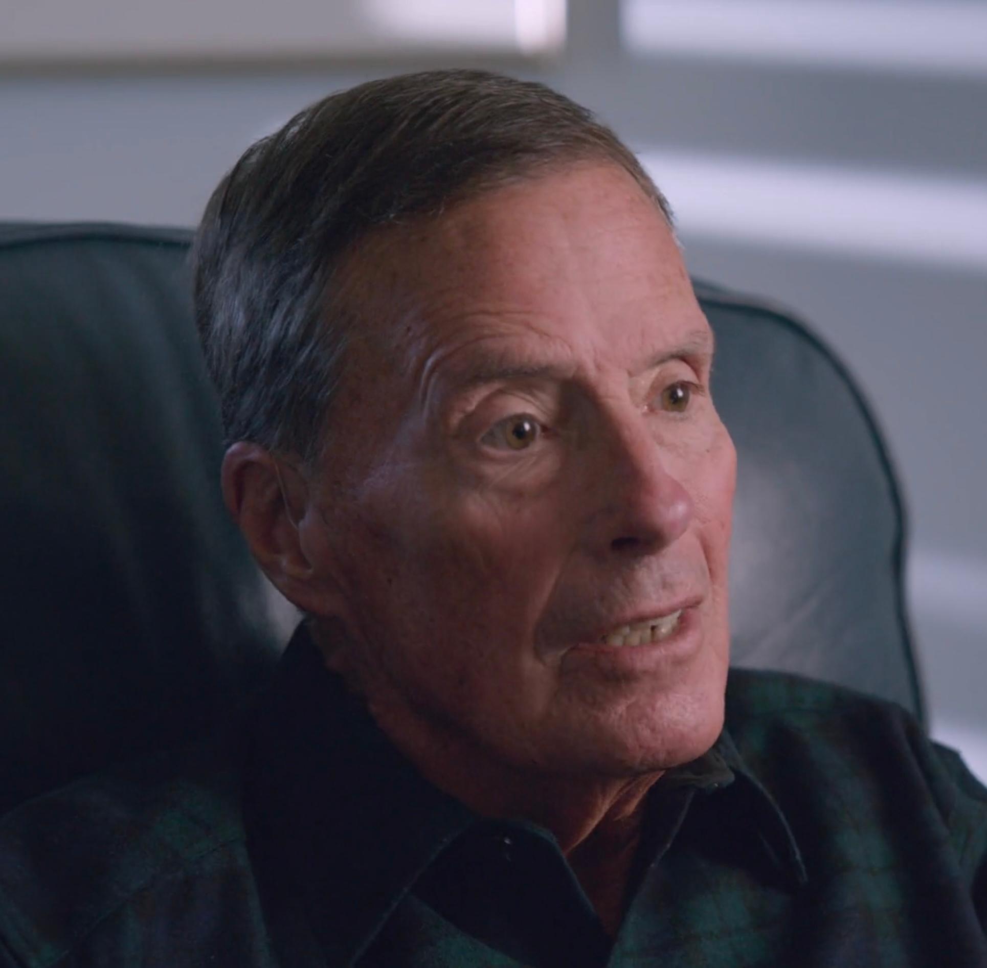 actor Steven Snyder large photo