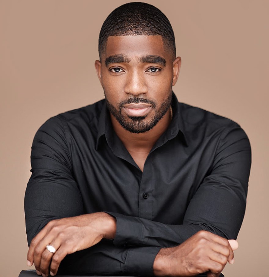 actor Adrian Arthur large photo