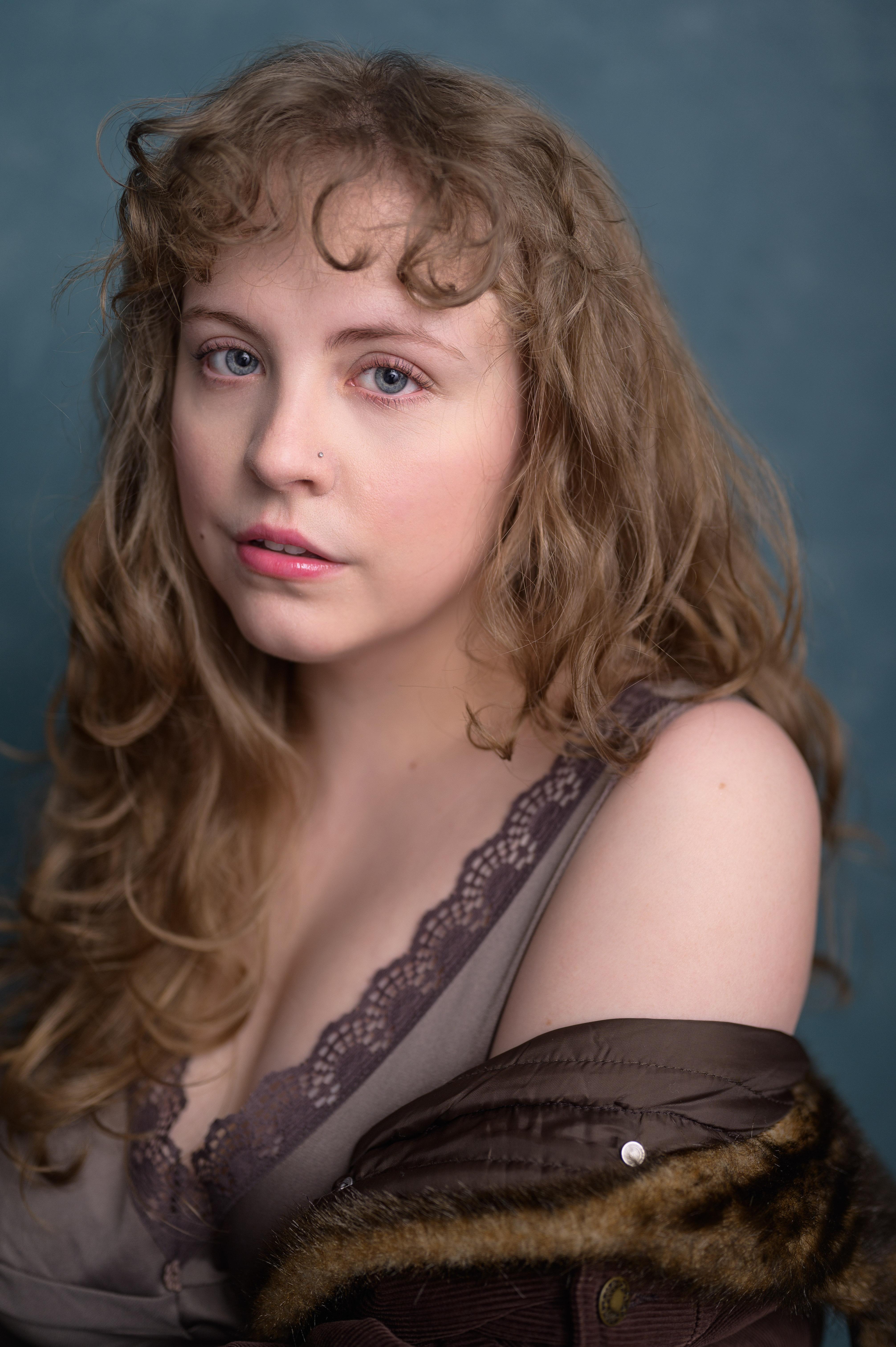 actor Emily McCormick large photo