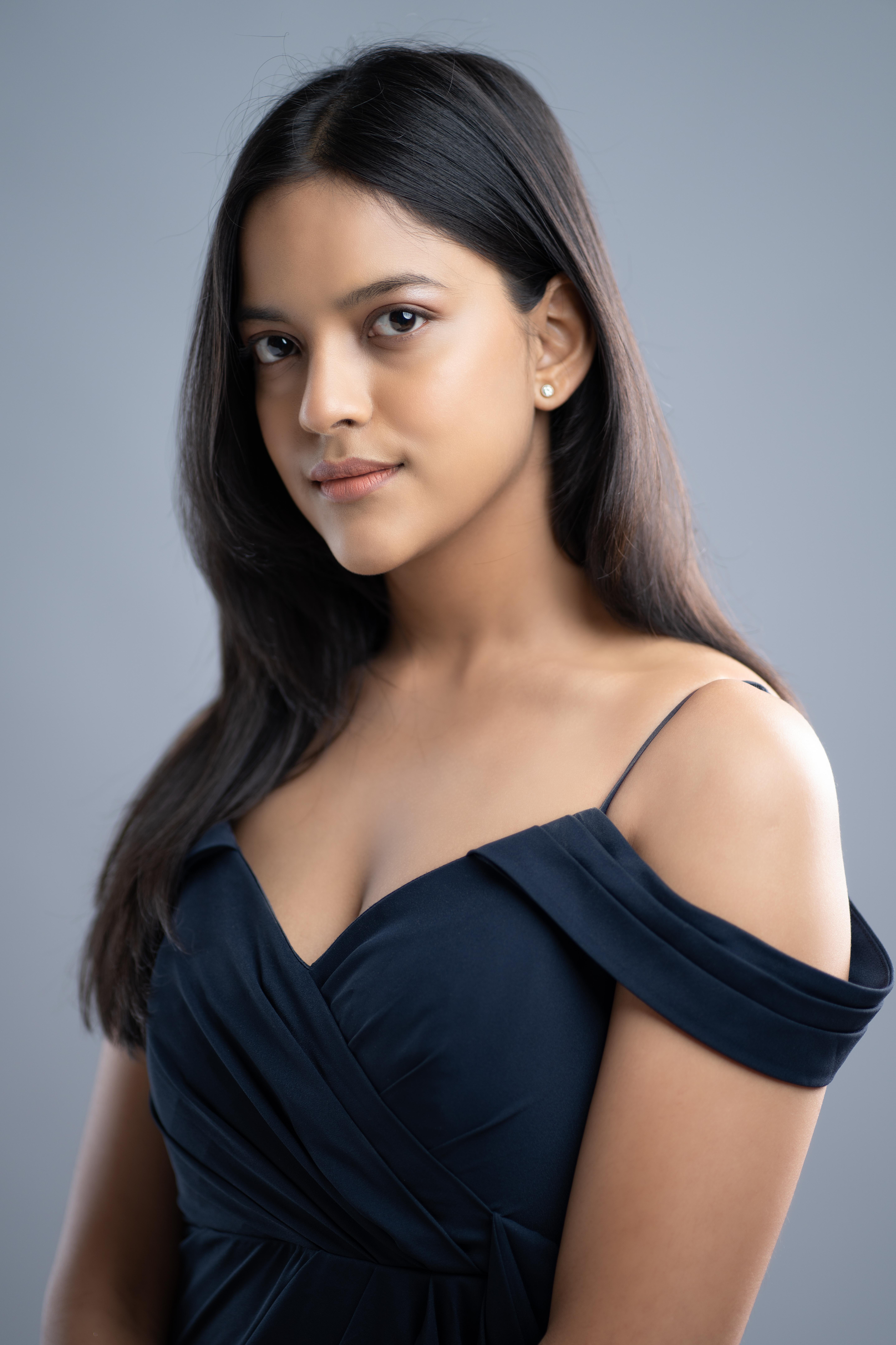 actor Sakshi Gaikwad large photo