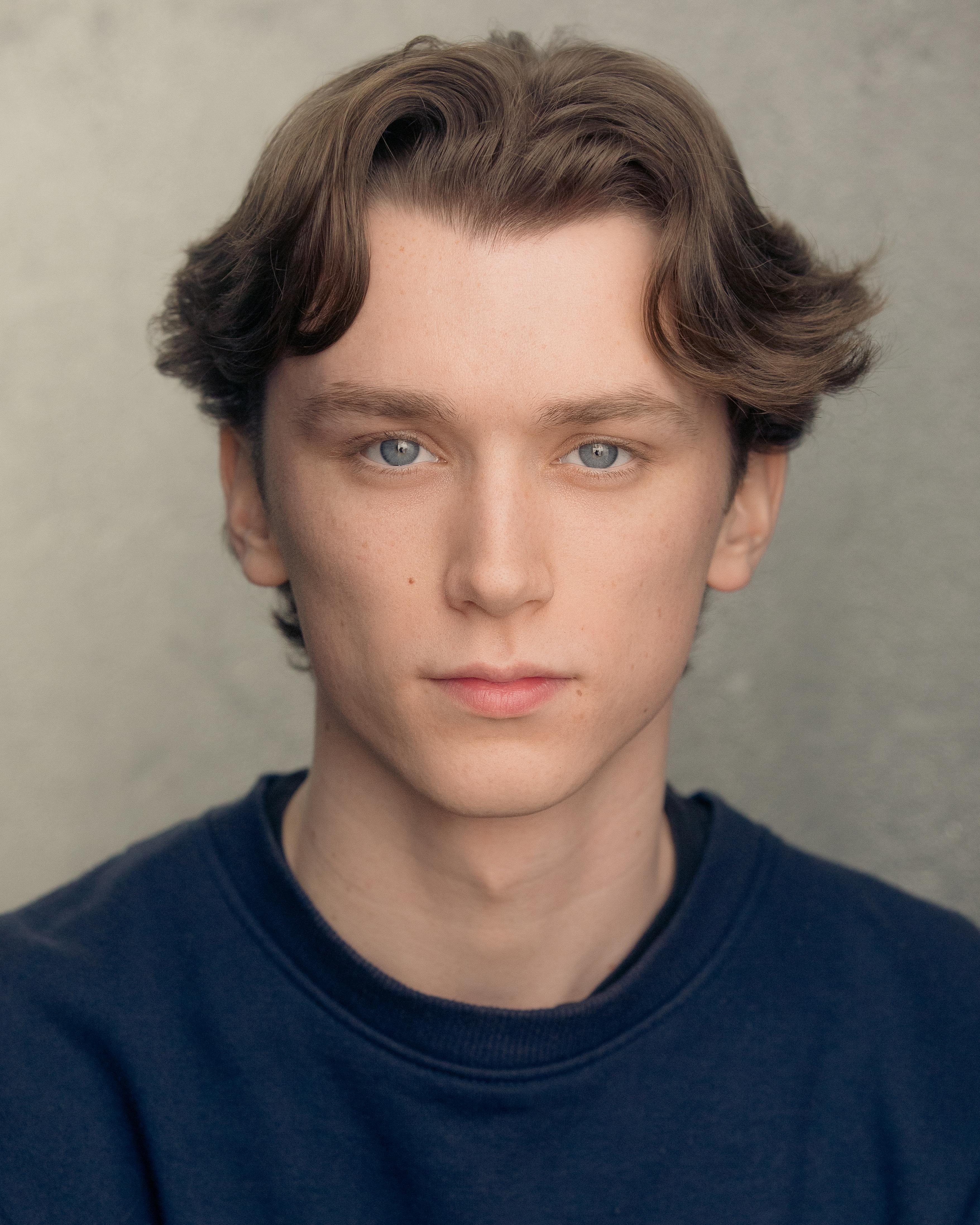 actor Joey James French large photo